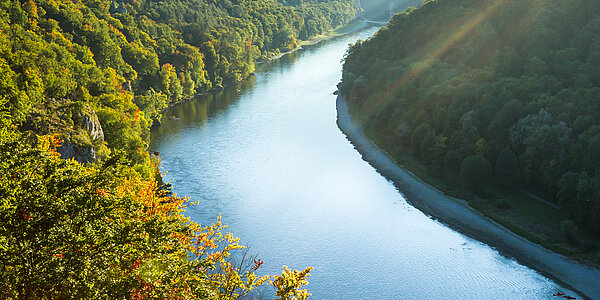 Landschaftsbild Blick auf die Donau in Bayern