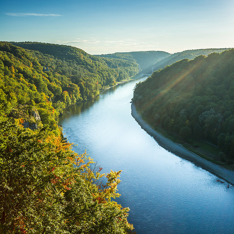 Bild der Donau in natürlicher Umgebung
