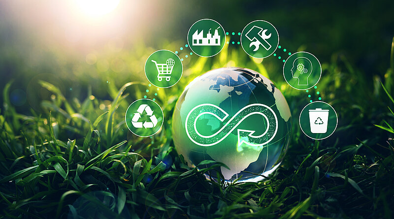Bild zur Illustration des Konzept der Kreislaufwirtschaft. Energieverbrauch und CO2-Emissionen nehmen zu. Teilen, wiederverwenden, reparieren, renovieren und recyceln Sie vorhandene Materialien und Produkte so weit wie möglich.