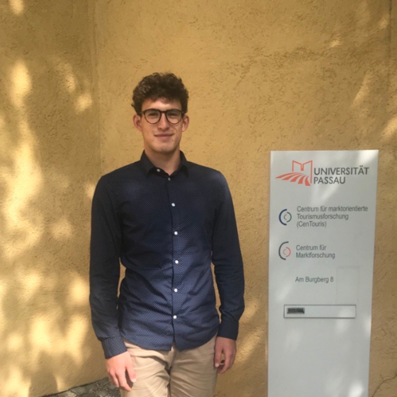 Porträtbild von Jakob Sarembe