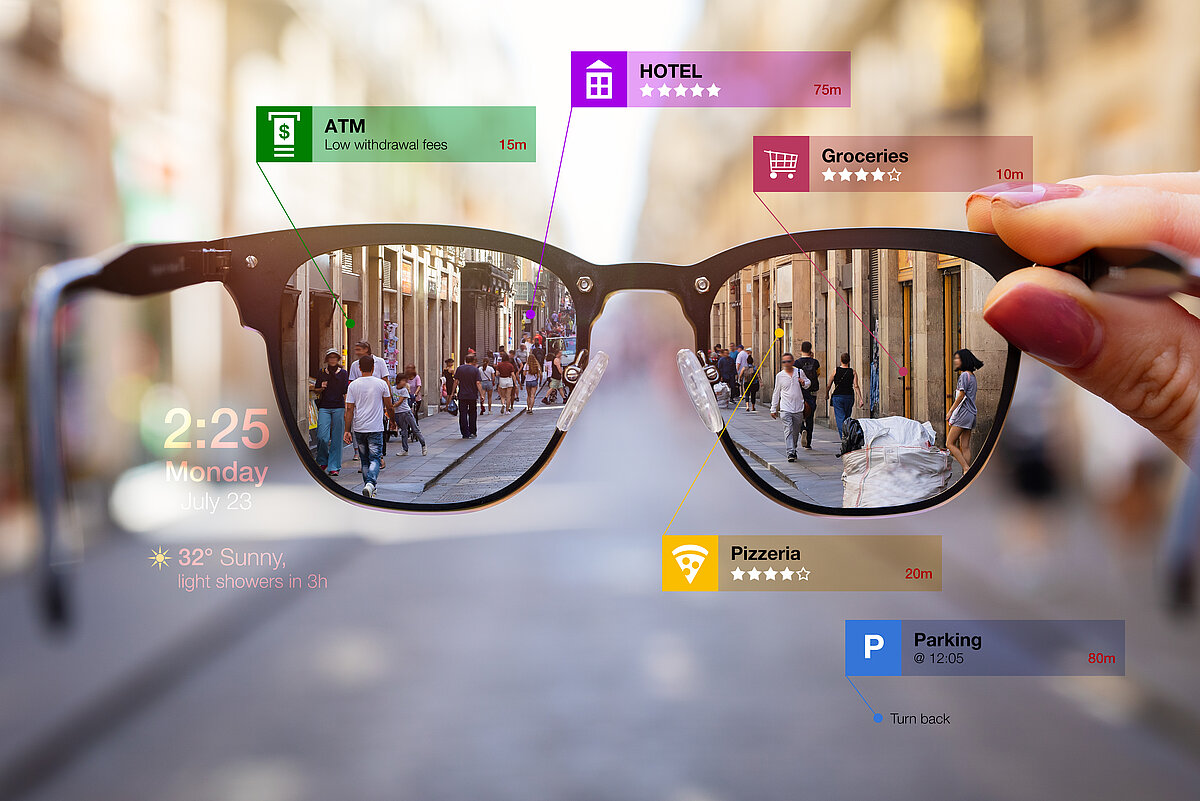 Vorstellung des Konzept der Augmented-Reality-Technologie in futuristischer Smart-Tech-Brille